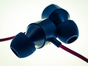 earphones-956479_640