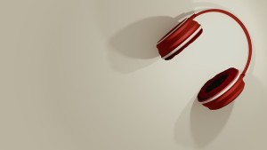 headphones-1375893_640